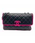 CHANEL（シャネル）の古着「2008クルーズクラシックフラップショルダーバッグ」｜ブラック×ピンク