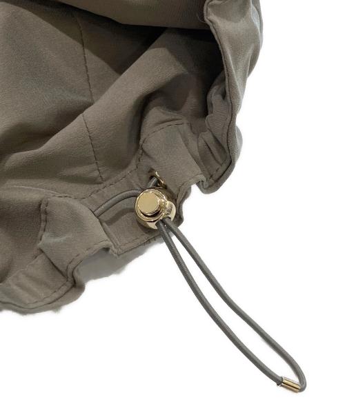 HERNO（ヘルノ）HERNO (ヘルノ) ドロップショルダー ナイロンジャケット チャコールグレー サイズ:40の古着・服飾アイテム