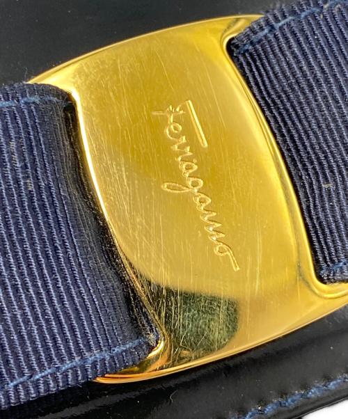 Ferragamo（フェラガモ）Ferragamo (フェラガモ) チェーンショルダーバッグ ブラックの古着・服飾アイテム