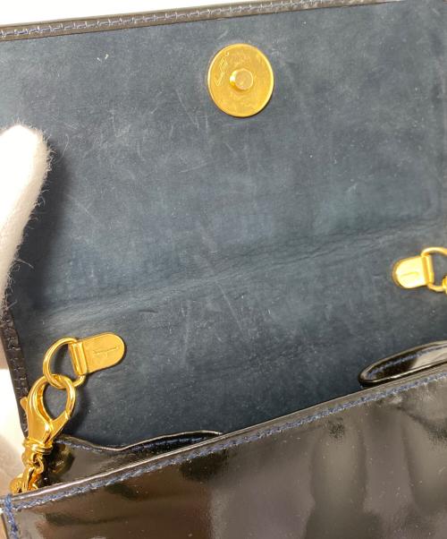 Ferragamo（フェラガモ）Ferragamo (フェラガモ) チェーンショルダーバッグ ブラックの古着・服飾アイテム