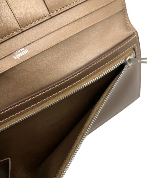 HERMES（エルメス）HERMES (エルメス) ☐I刻印　ベアンスフレ 長財布/ボックスカーフ ブロンズの古着・服飾アイテム