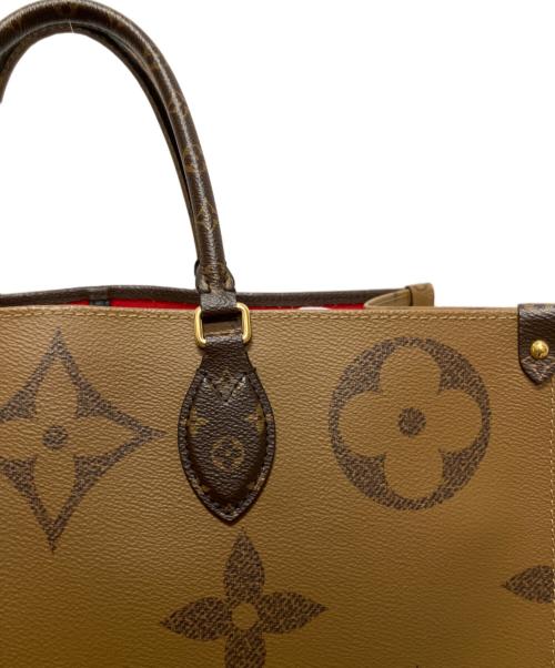 LOUIS VUITTON（ルイ ヴィトン）LOUIS VUITTON (ルイ ヴィトン) オンザゴーGM/ハンドバッグ/トートバッグ/モノグラム・ジャイアント・リバース ブラウン サイズ:GMの古着・服飾アイテム