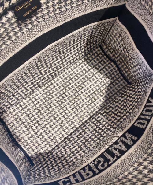 Christian Dior（クリスチャン ディオール）Christian Dior (クリスチャン ディオール) ブックトート ミディアム ブラック サイズ:ミディアムの古着・服飾アイテム