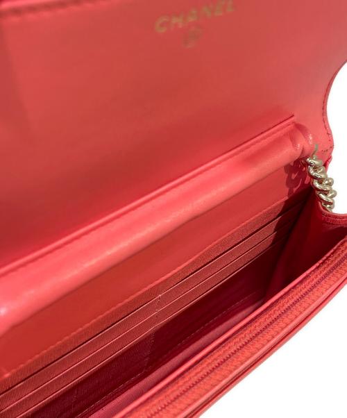 CHANEL（シャネル）CHANEL (シャネル) チェーンウォレット ピンク×ゴールド金具の古着・服飾アイテム