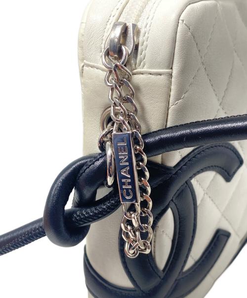 CHANEL（シャネル）CHANEL (シャネル) カンボン/レザーショルダーバッグ ホワイトの古着・服飾アイテム