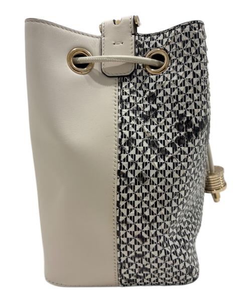 BVLGARI（ブルガリ）BVLGARI (ブルガリ) パイソンバケットショルダーバッグ ライトグレーの古着・服飾アイテム