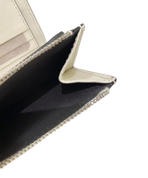 JIMMY CHOO（ジミーチュウ）JIMMY CHOO (ジミーチュウ) HANNI STAR COMPACT WALLET ホワイトの古着・服飾アイテム