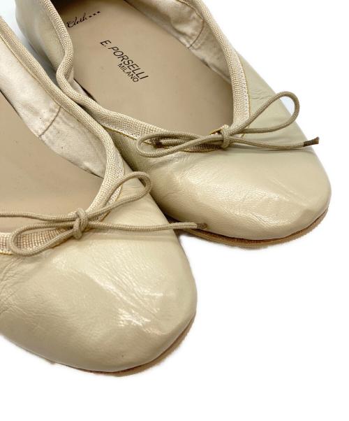 PORSELLI（ポルセリ）PORSELLI (ポルセリ) フラットパンプス ベージュ サイズ:37の古着・服飾アイテム