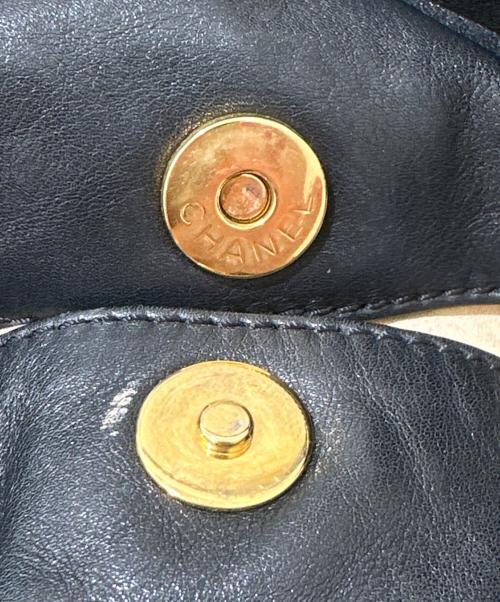 CHANEL（シャネル）CHANEL (シャネル) チェーンショルダーバッグ ブラックの古着・服飾アイテム