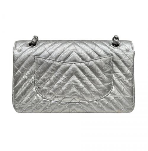 CHANEL（シャネル）CHANEL (シャネル) シェブロン 25 シルバー×シルバー金具 サイズ:-の古着・服飾アイテム