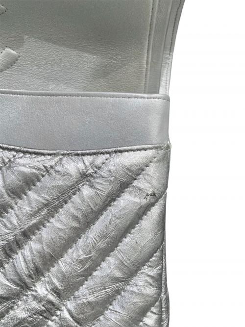 CHANEL（シャネル）CHANEL (シャネル) シェブロン 25 シルバー×シルバー金具 サイズ:-の古着・服飾アイテム