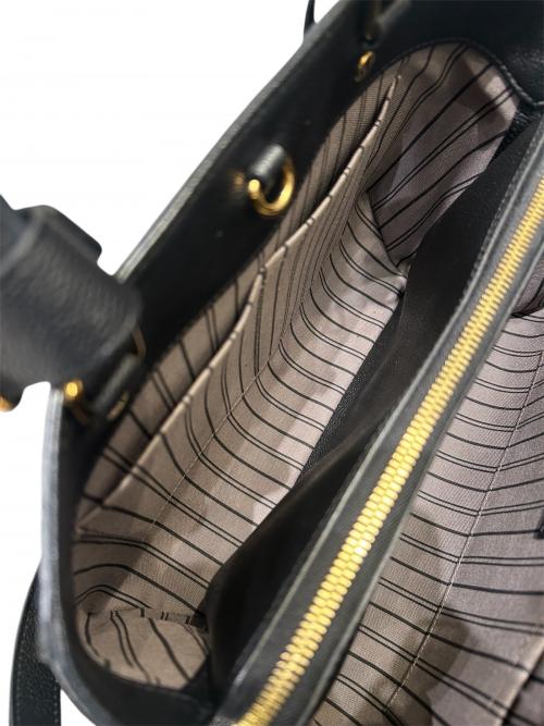 LOUIS VUITTON（ルイ ヴィトン）LOUIS VUITTON (ルイ ヴィトン) モンテーニュMM ブラック×ゴールド サイズ:MMの古着・服飾アイテム