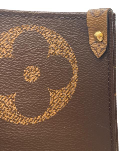 LOUIS VUITTON（ルイ ヴィトン）LOUIS VUITTON (ルイ ヴィトン) オンザゴーGM/ハンドバッグ/トートバッグ/モノグラム・ジャイアント・リバース ブラウン サイズ:GMの古着・服飾アイテム