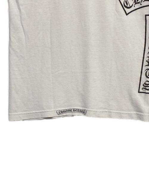 CHROME HEARTS（クロムハーツ）CHROME HEARTS (クロムハーツ) BSフレアポケットアーチロゴプリントTシャツ ホワイト サイズ:Sの古着・服飾アイテム