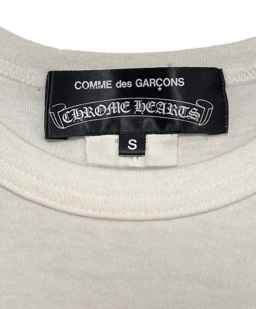 CHROME HEARTS（クロムハーツ）CHROME HEARTS (クロムハーツ) COMME des GARCONS (コムデギャルソン) 半袖カットソー ホワイト サイズ:Sの古着・服飾アイテム