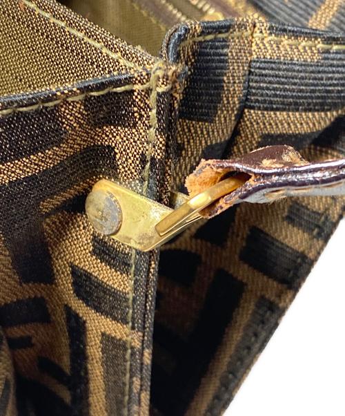 FENDI（フェンディ）FENDI (フェンディ) ミニショルダーバッグ ブラウンの古着・服飾アイテム