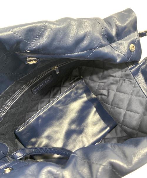 CHANEL（シャネル）CHANEL (シャネル) シャネル22/ネイビー/チェーンショルダーバッグ ネイビー サイズ:スモールの古着・服飾アイテム