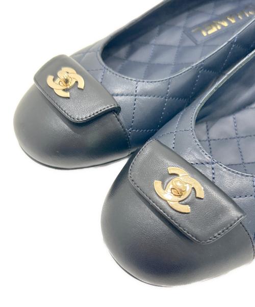 CHANEL（シャネル）CHANEL (シャネル) フラットパンプス G38226 ネイビー サイズ:36 1/2Cの古着・服飾アイテム