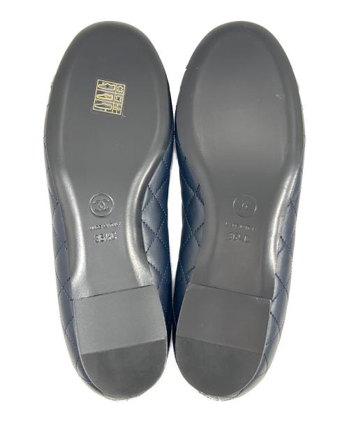 CHANEL（シャネル）CHANEL (シャネル) フラットパンプス G38226 ネイビー サイズ:36 1/2Cの古着・服飾アイテム