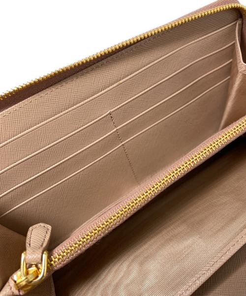 PRADA（プラダ）PRADA (プラダ) ラウンドファスナー長財布 ベージュの古着・服飾アイテム