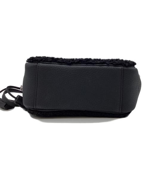 VASIC（ヴァジック）VASIC (ヴァジック) ボアショルダーバッグ ブラックの古着・服飾アイテム