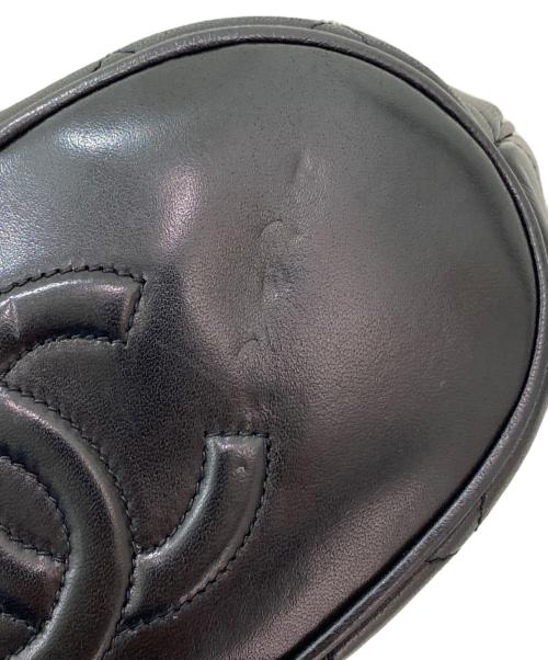 CHANEL（シャネル）CHANEL (シャネル) チェーンショルダーバッグ ブラックの古着・服飾アイテム