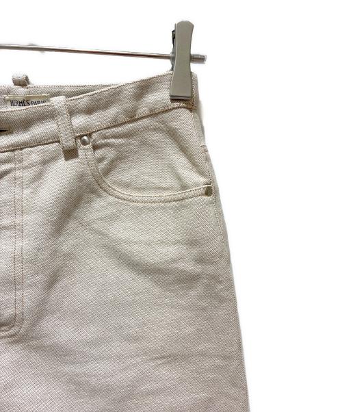 HERMES（エルメス）HERMES (エルメス) テーパードデニムパンツ ベージュ サイズ:36の古着・服飾アイテム