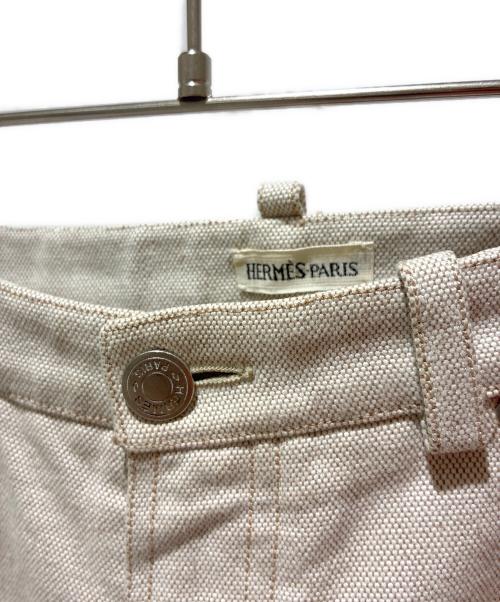 HERMES（エルメス）HERMES (エルメス) テーパードデニムパンツ ベージュ サイズ:36の古着・服飾アイテム