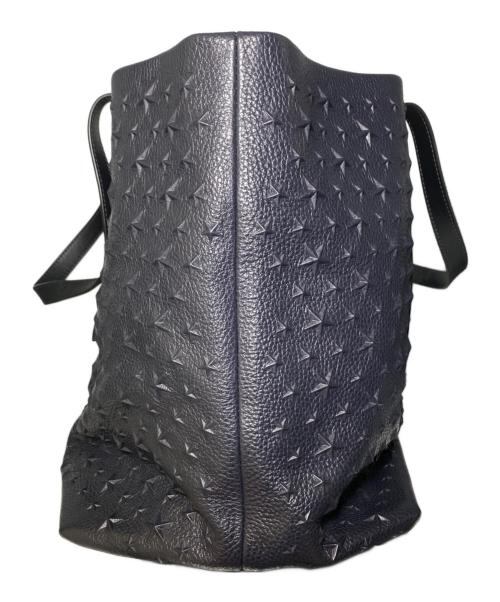 JIMMY CHOO（ジミーチュウ）JIMMY CHOO (ジミーチュウ) スターエンボス グレイニーレザー・トートバッグ ネイビーの古着・服飾アイテム