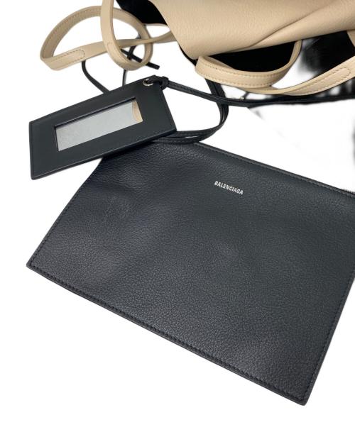 BALENCIAGA（バレンシアガ）BALENCIAGA (バレンシアガ) エブリデイ トートバッグ ベージュの古着・服飾アイテム