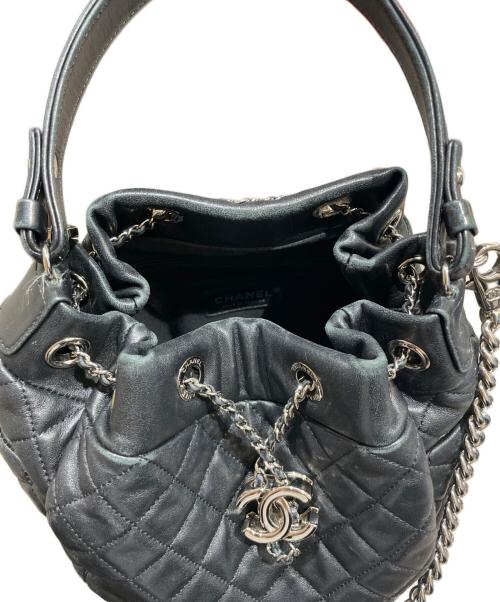CHANEL（シャネル）CHANEL (シャネル) マトラッセ チェーンショルダーバッグ  ブラックの古着・服飾アイテム