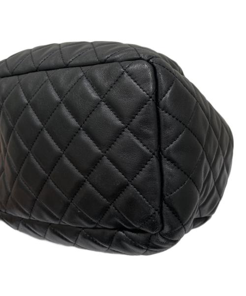 CHANEL（シャネル）CHANEL (シャネル) マトラッセ チェーンショルダーバッグ  ブラックの古着・服飾アイテム
