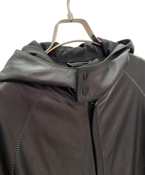 EMPORIO ARMANI（エンポリオアルマーニ）EMPORIO ARMANI (エンポリオアルマーニ) ラムフーデット レザー ジャケット ブラック サイズ:52の古着・服飾アイテム