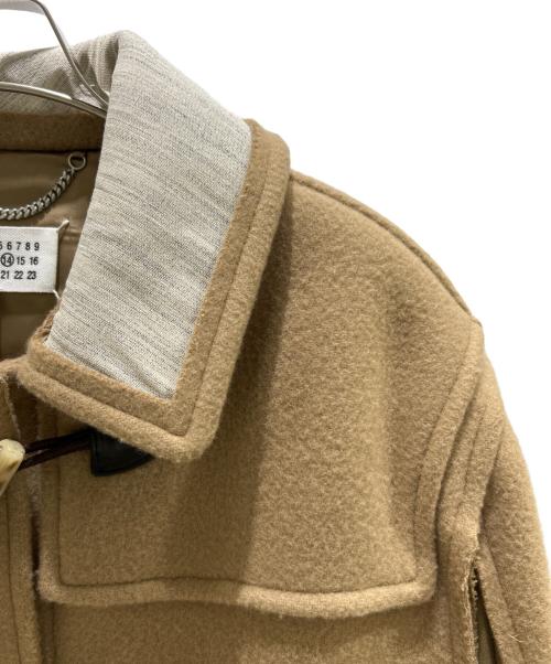Maison Margiela（メゾンマルジェラ）Maison Margiela (メゾンマルジェラ) Maison Margiela duffle cape coat ダッフル ケープ コート SI0AA0005 S44580 ベージュ サイズ:38の古着・服飾アイテム