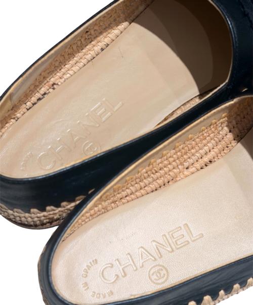 CHANEL（シャネル）CHANEL (シャネル) エスパドリーユスリッポン ブラック×ナチュラル サイズ:38の古着・服飾アイテム