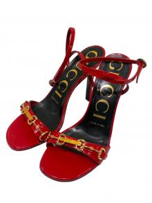 GUCCI（グッチ）の古着「ストラップヒールサンダル」｜レッド
