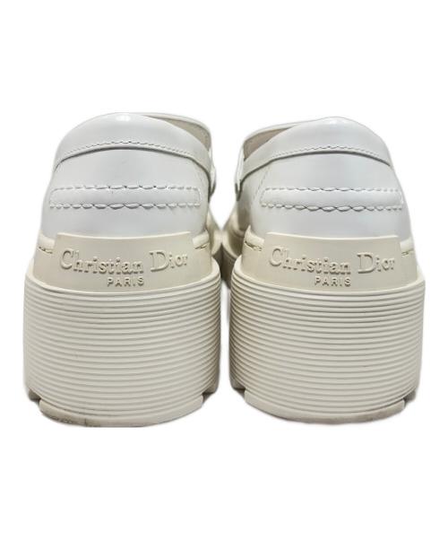 Christian Dior（クリスチャン ディオール）Christian Dior (クリスチャン ディオール) ロゴプレートローファー ホワイト サイズ:35の古着・服飾アイテム