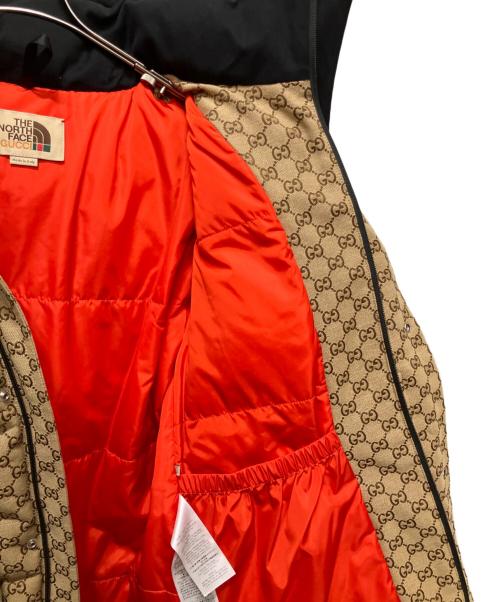GUCCI（グッチ）GUCCI (グッチ) THE NORTH FACE (ザ ノース フェイス) GG Padded Short Jacket/GGダウンジャケット ベージュ サイズ:XXSの古着・服飾アイテム