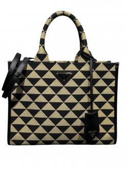 PRADA（プラダ）の古着「シンボル エンブロダイリーファブリック 1BA354」