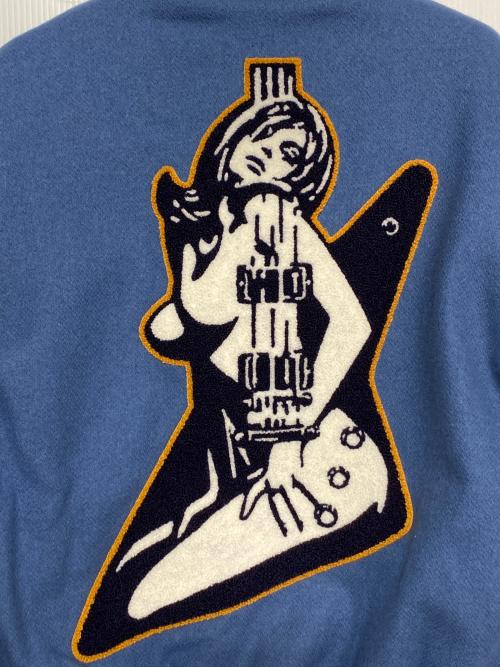 Hysteric Glamour（ヒステリックグラマー）Hysteric Glamour (ヒステリックグラマー) TURN THE MUSIC UP刺繍 スタジャン グリーン×ベージュ サイズ:Lの古着・服飾アイテム