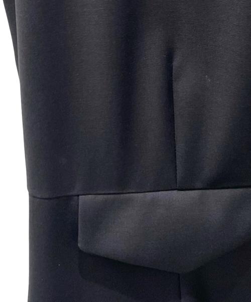 LOEFF（ロエフ）LOEFF (ロエフ) ウエストカーブドレープワンピース ブラックの古着・服飾アイテム