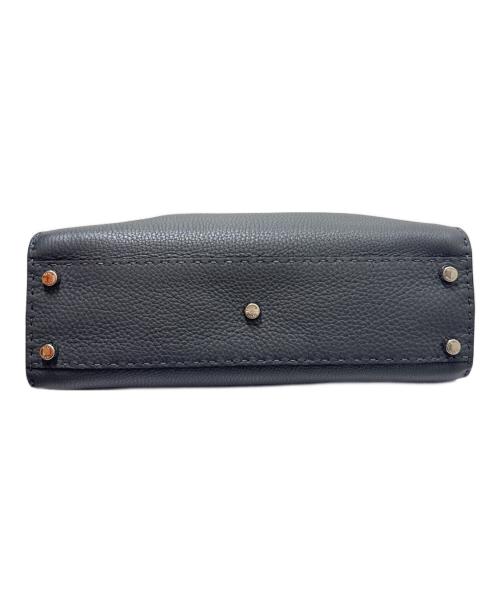 FENDI（フェンディ）FENDI (フェンディ) ピーカブー ミディアム グレーの古着・服飾アイテム