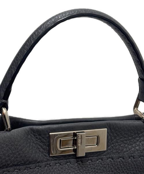 FENDI（フェンディ）FENDI (フェンディ) ピーカブー ミディアム グレーの古着・服飾アイテム