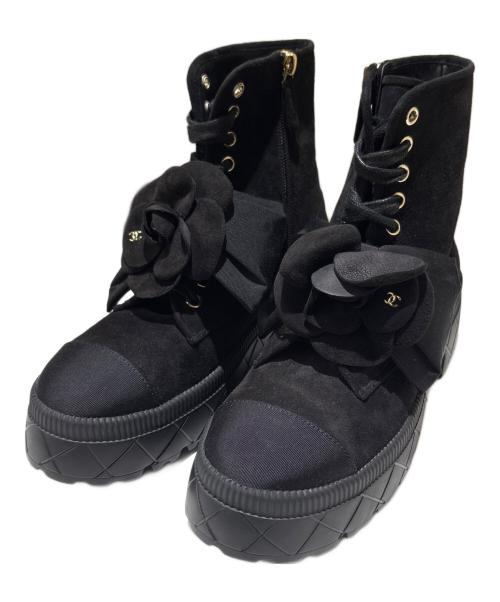 CHANEL（シャネル）CHANEL (シャネル) カメリアリボンサイドジップショートブーツ ブラック サイズ:38の古着・服飾アイテム