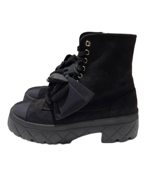 CHANEL（シャネル）CHANEL (シャネル) カメリアリボンサイドジップショートブーツ ブラック サイズ:38の古着・服飾アイテム