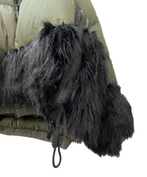 NIKE（ナイキ）NIKE (ナイキ) sacai (サカイ) W NRG Rh PARKA ファー ダウンジャケット オリーブ サイズ:Mの古着・服飾アイテム