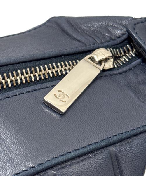 CHANEL（シャネル）CHANEL (シャネル) チョコバーショルダーバッグ ネイビーの古着・服飾アイテム