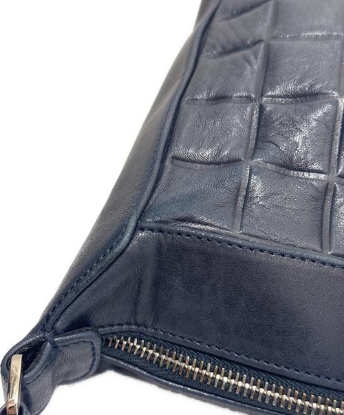 CHANEL（シャネル）CHANEL (シャネル) チョコバーショルダーバッグ ネイビーの古着・服飾アイテム