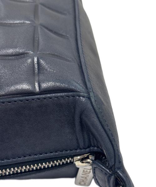 CHANEL（シャネル）CHANEL (シャネル) チョコバーショルダーバッグ ネイビーの古着・服飾アイテム