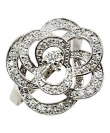 CHANEL（シャネル）の古着「Diamond Camellia Ring Medium ダイヤモンドカメリアリング ミディアム　J2579」